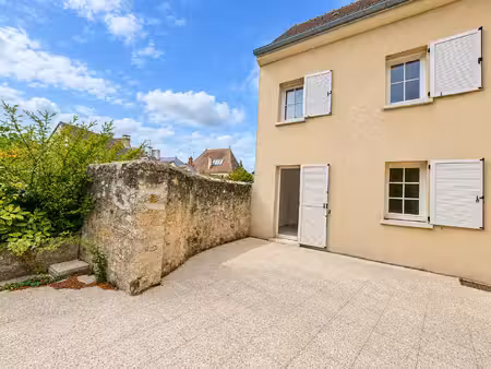bureaux à vendre senlis 2 pièces plein coeur de senlis