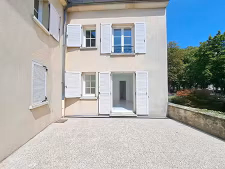 bureaux à vendre senlis 2 pièces plein coeur de senlis