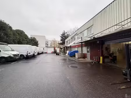 location local d’activités aubervilliers 93300 454m²