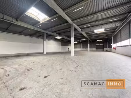 location entrepôt palaiseau 91120 3841m²