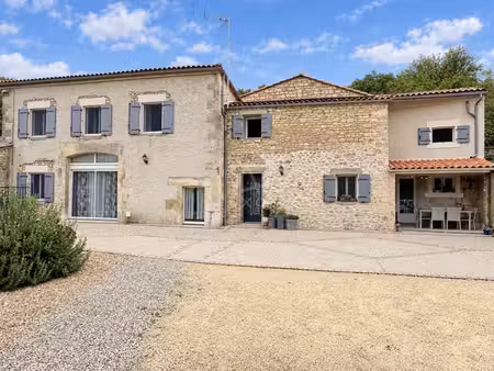 vente maison de caractère touvre  167m² 8 pièces 355 000€ avec garage