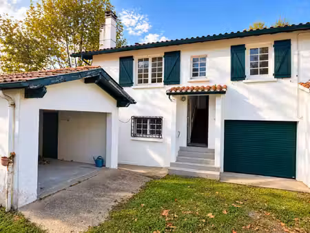 urrugne maison mitoyenne avec potentiel d’agrandissement e
