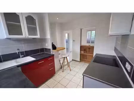 appartement avignon 3 pièce(s) 42 m2 avec balcon et cave