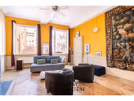 lyon 1- appartement familial en duplex .