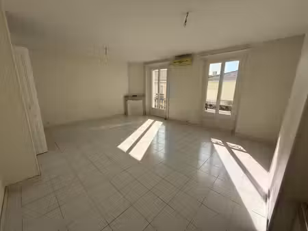 a louer bureaux 30 m rue d'antibes