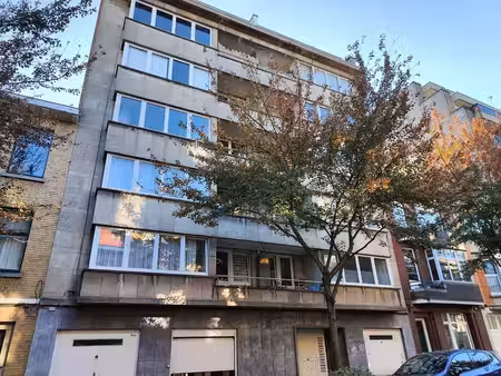 plusieurs box à louer quartier chazal