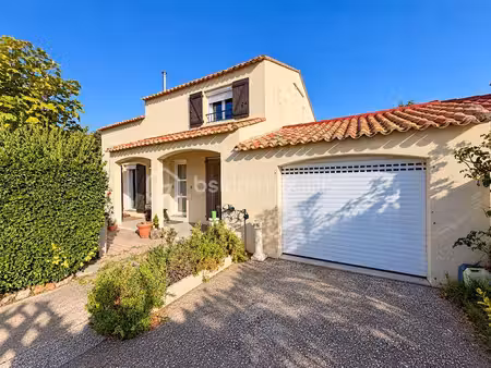 maison de 106 69 m² à claira