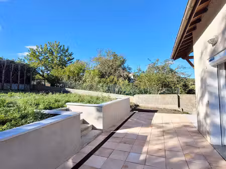 espaly: maison rénovée 4 chambres + bureau  garage et terrasse