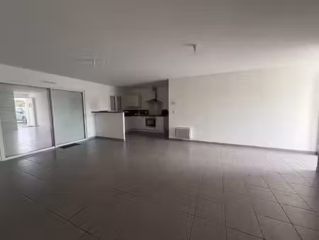 la laigne  maison 3 chambres avec garage et jardin