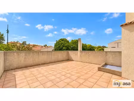 port-de-bouc - t3 de 62 m² - terrasse 25 m² - balcon - stationnement