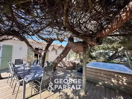 les grenettes  propriété 2 maisons  6 chambres  terrain 1 265 m² à quelques pas de l'océan