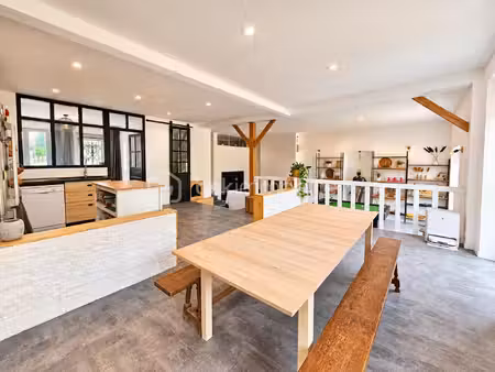 maison de 250 m² à chevru