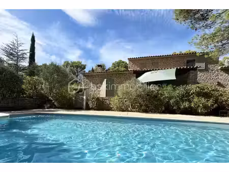 maison en pierre de 174 29 m² à murs