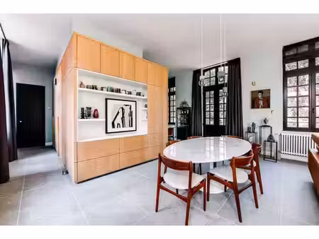 appartement design élégant + parking + 2 espaces rangement