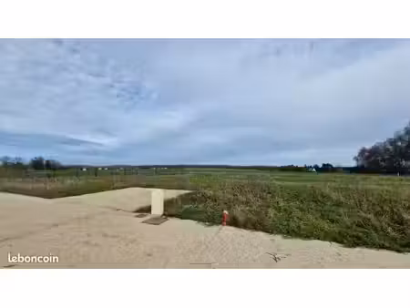 terrain 737 m² montigny