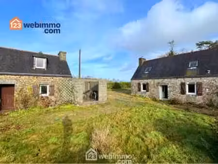 vente longère et corps de ferme à plouzélambre (22420) : à vendre / 108m² plouzélambre