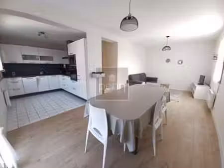 location appartement 3 pièces meublé à vitré (35500) : à louer 3 pièces meublé / 64m² vitr