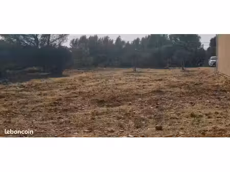 terrain non constructible 1000m2