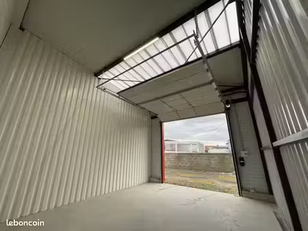 box garage stockage 33m2