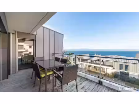 évian-les-bains – superbe t3 meublé de 60 m² avec vue panoramique sur le lac léman