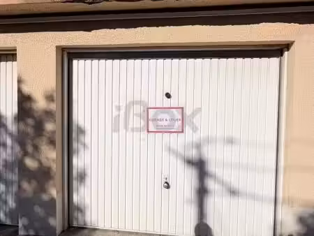 garage/box 15 m² six fours les plages