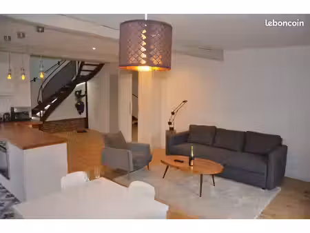 loft avec mezzanine à 10 kms toulouse est