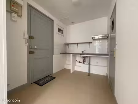 à louer studio