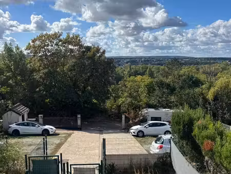 appartement t2 loué meublé - 23m2 - balcon et terrasse et parking privatif