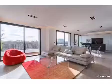 appartement meublé t4- balcon  climatisation  parking sécurisé