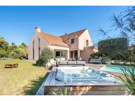 maison de luxe à vendre à villennes-sur-seine