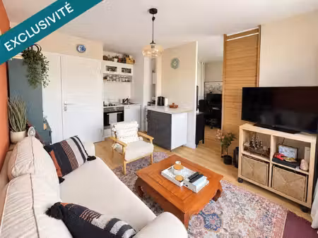 2 pièces rénové  balcon et parking