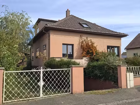 charmante maison de 133 m2 sur 7.88 ares