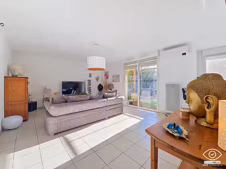 castanet-tolosan - t3 traversant de 64 m² avec jardin privatif et parking