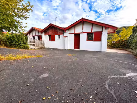 appartement t4 + loggia et cours privative
