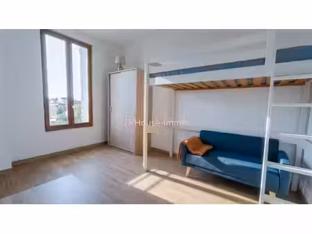 joli studio 18 m² refait à neuf