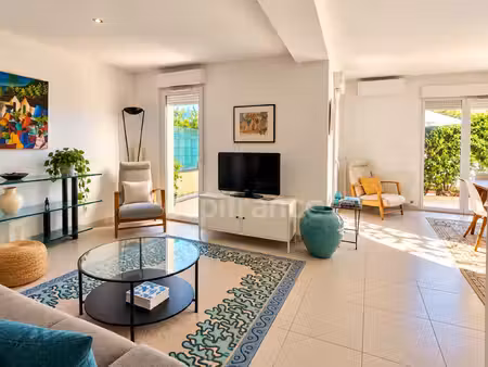 bel appartement lumineux t3 en rez-de-jardin – terrasse  parking et agencement modulable