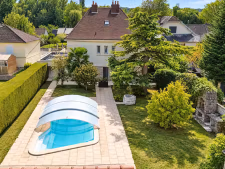 a attichy 60  jolie maison de 122 m2 avec 4 chambres  bureau  s/sol total  2 garages  pisc