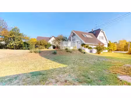 gundershoffen – maison de caractère de 197 m² avec grand terrain arboré de 21 ares