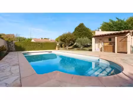 référence : 7370-mco - maison 5 pièces terrain 1089 m² avec piscine au calme absolu