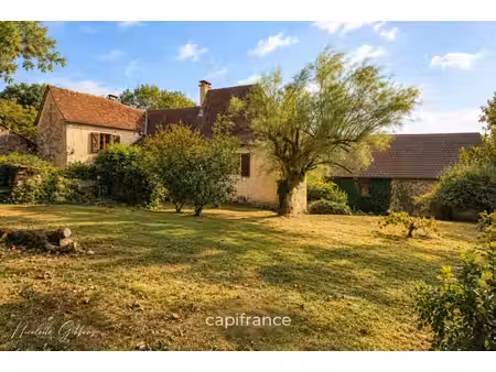 maison de caractère du xive siècle avec grange et piscine – proche à beaulieu sur dordogne