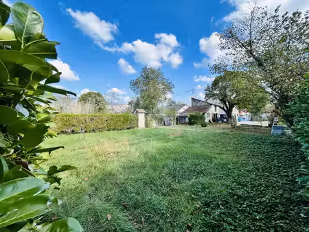 terrain constructible de 830 m2 avec permis de construire ac