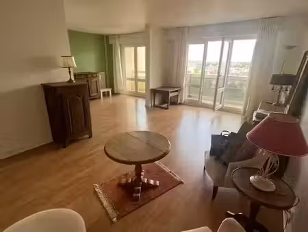 à louer : appartement t4 - 6ème étage avec balcons & parking couvert
