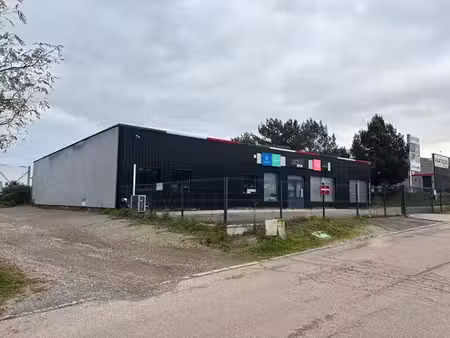 location commerce feytiat 87220 570m²