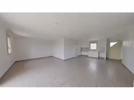 location maison 4 pièces 87m² saix 86120
