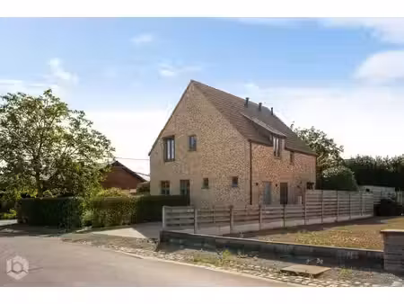 recente  energiezuinige woning met 3 slaapkamers