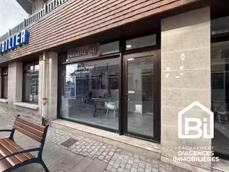 location bureaux et commerces à ouistreham (14150) : à louer / 23m² ouistreham