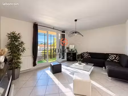 appartement 3 pièces 65 m²