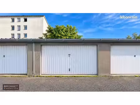 parking la riche