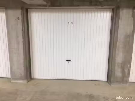 recherche de garage / box / parking
