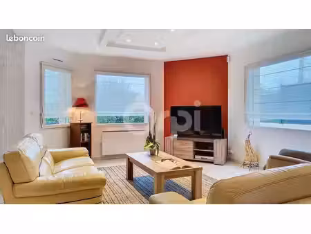 maison 6 pièces 171 m²